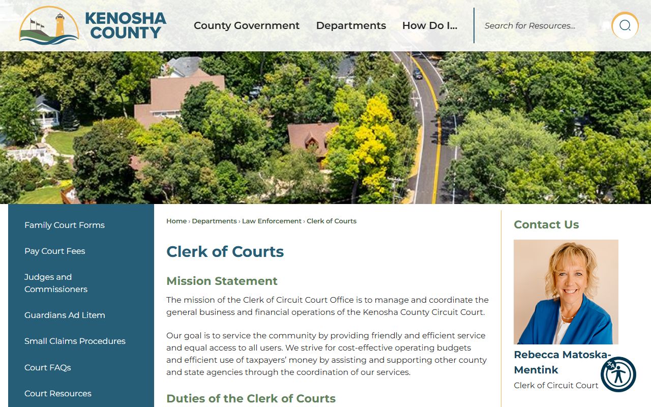 Kenosha County Clerk of Circuit Court page with WCCA link and courthouse hours